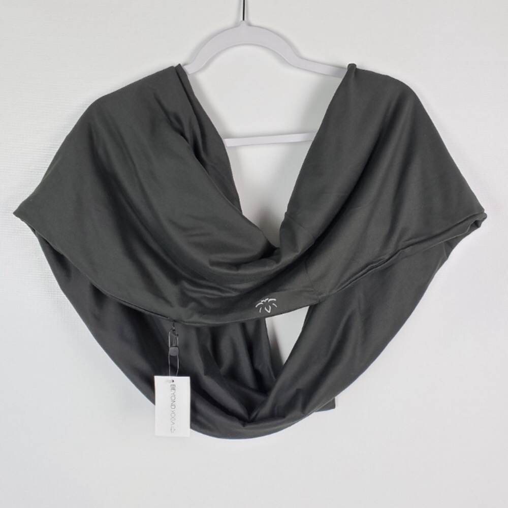 BEYOND YOGA Black Infinity Circle Scarf - Picture 4 of 8